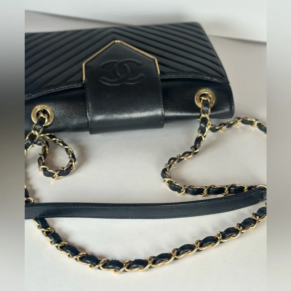 Authentic CHANEL Black Collar Tie Chevron Quilted Leather Shoulder Bag with Gold